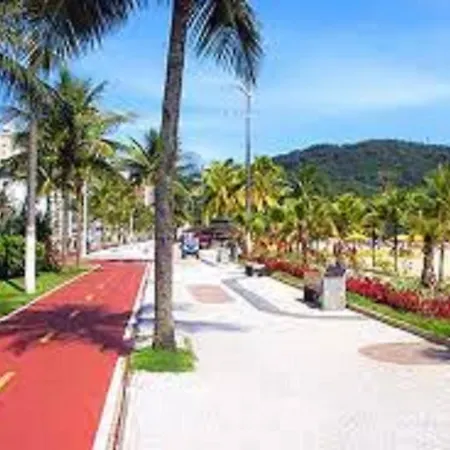 Kitnet Boqueirao - Completa Com Wi-Fi E Estacionamento 50 Mts Da Praia - Perto De Tudo No Centro Comercial Praia Grande (Santos) Exterior foto