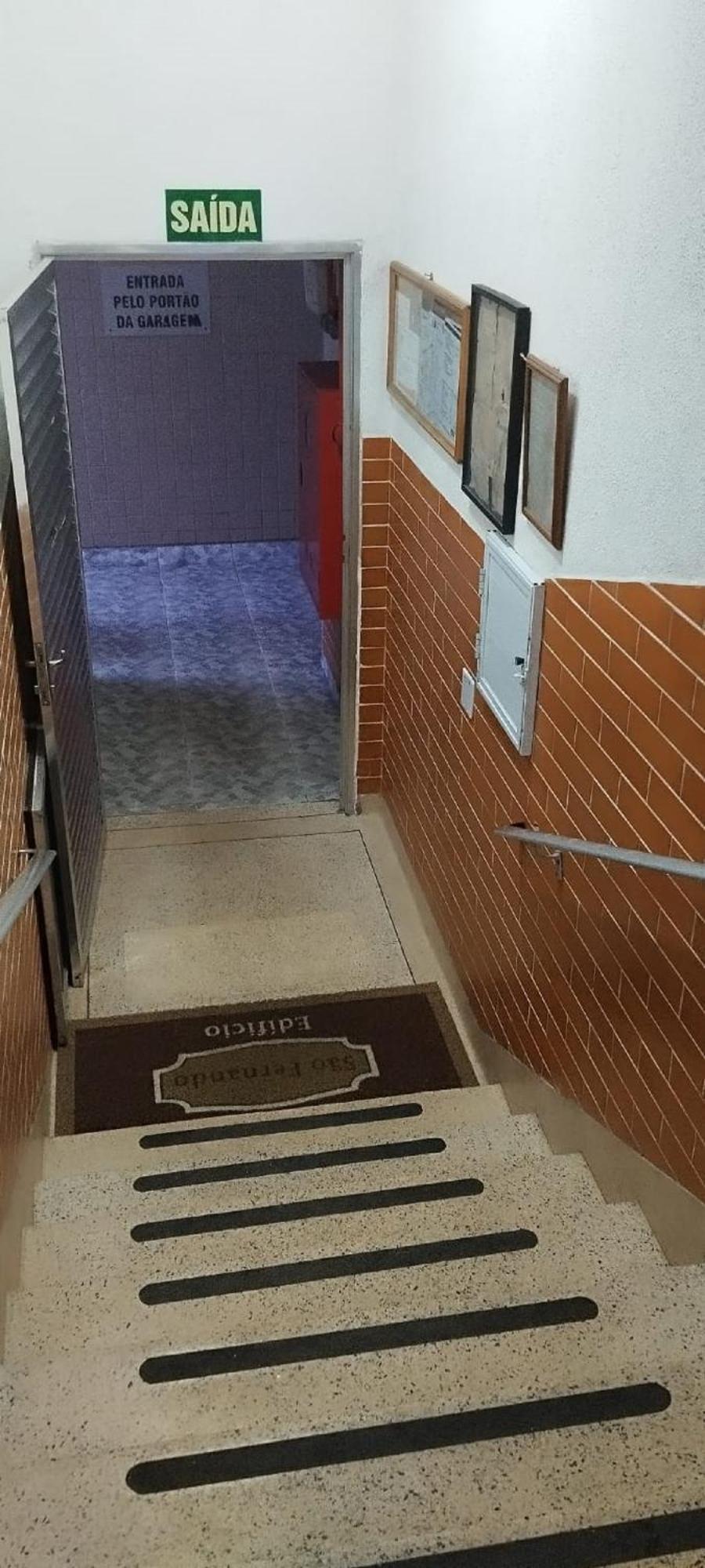 Kitnet Boqueirao - Completa Com Wi-Fi E Estacionamento 50 Mts Da Praia - Perto De Tudo No Centro Comercial
